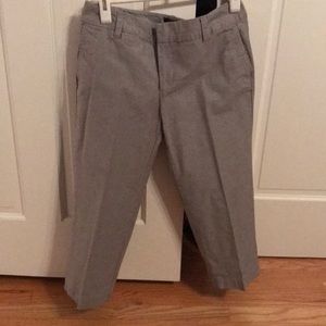 Gap curvy fit capri in grey